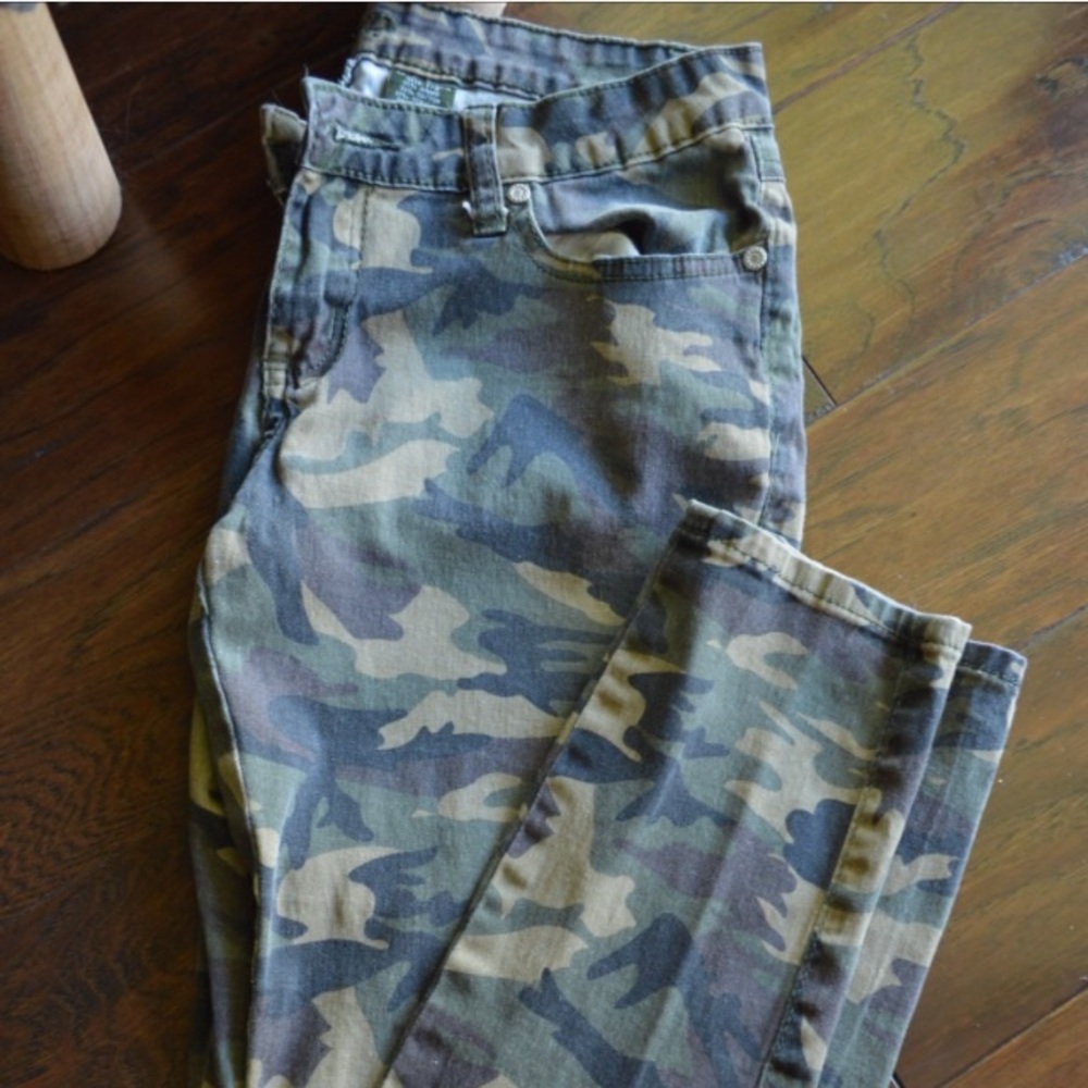 V.I.P | Camo Print Skinny Jeans